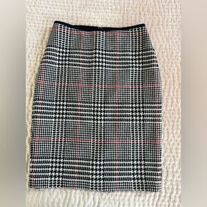 Talbots Classic Black and White Shark Tooth Knee-length Pencil Skirt Wool Blend